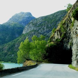 La strada per Hjelle