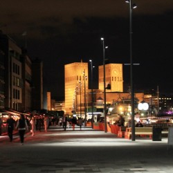 Aker Brygge di sera