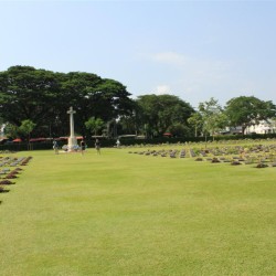 Il cimitero di guerra di Kanchanaburi